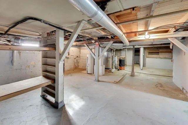 $325,000 | 5303 Victor Street, Downers Grove, IL 60515