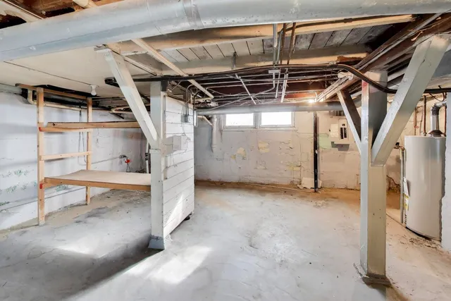 $325,000 | 5303 Victor Street, Downers Grove, IL 60515