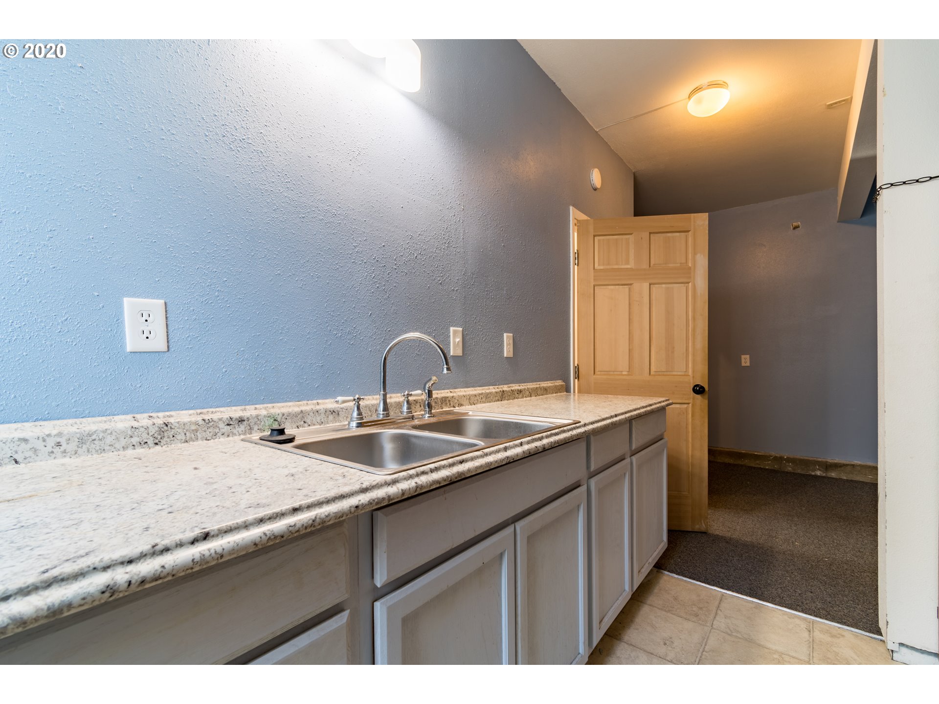 4453 Holly Street Springfield, OR 97478 - Photo 17 of 32