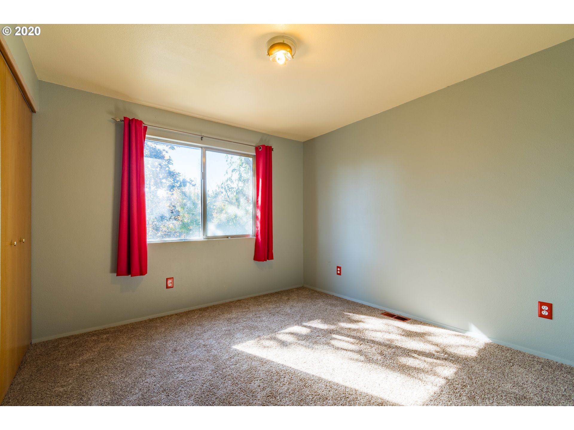 4453 Holly Street Springfield, OR 97478 - Photo 24 of 32