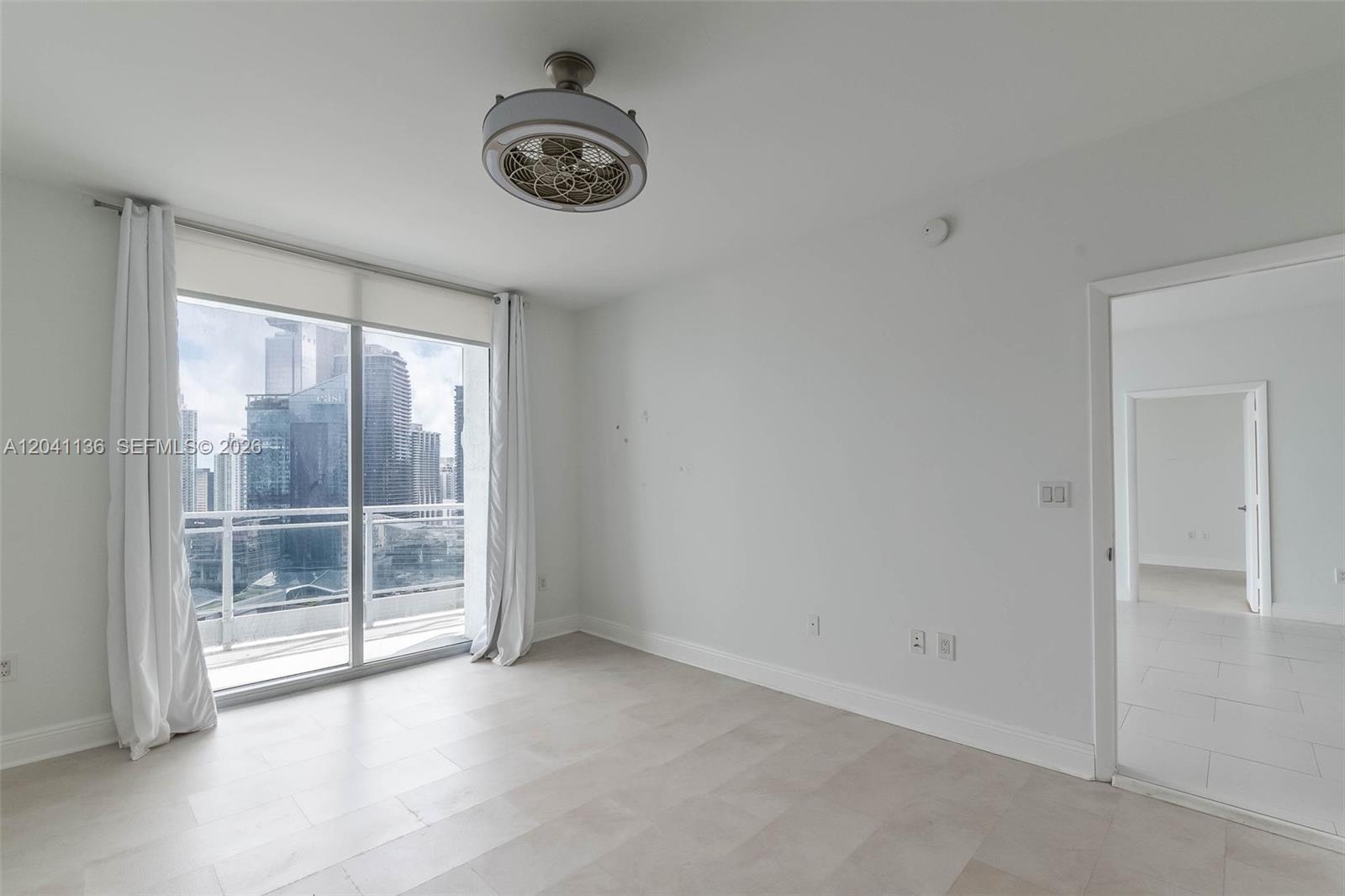90 Southwest 3rd Street, Unit 3211 Miami, FL 33130 - Photo 14 of 27