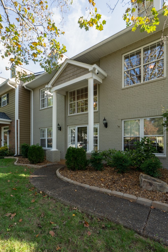 2003 Roderick Circle Franklin, TN 37064 - Photo 3 of 50 Gallery Image 3