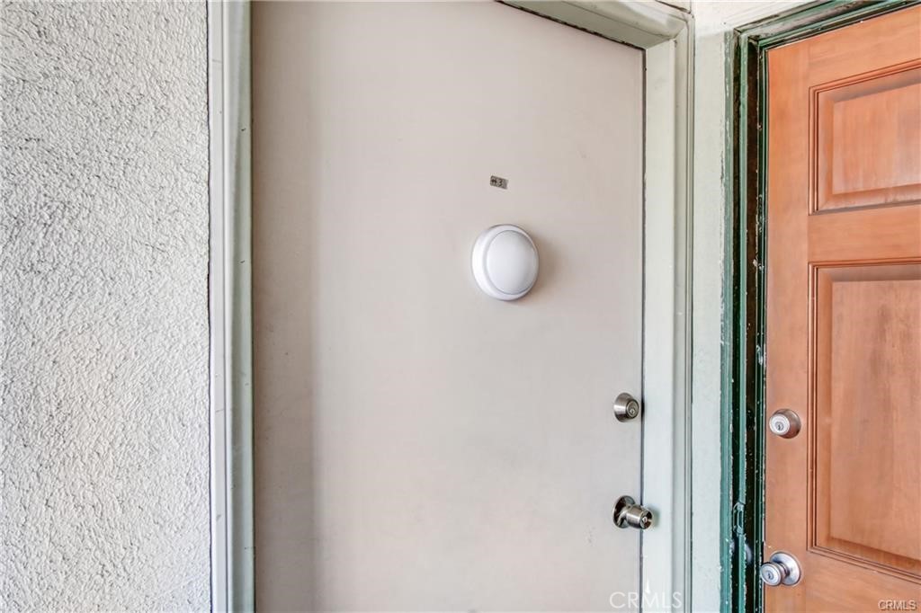 11258 Ohio Avenue Los Angeles, CA 90025 - Photo 7 of 19 a view of a bathroom with mirror