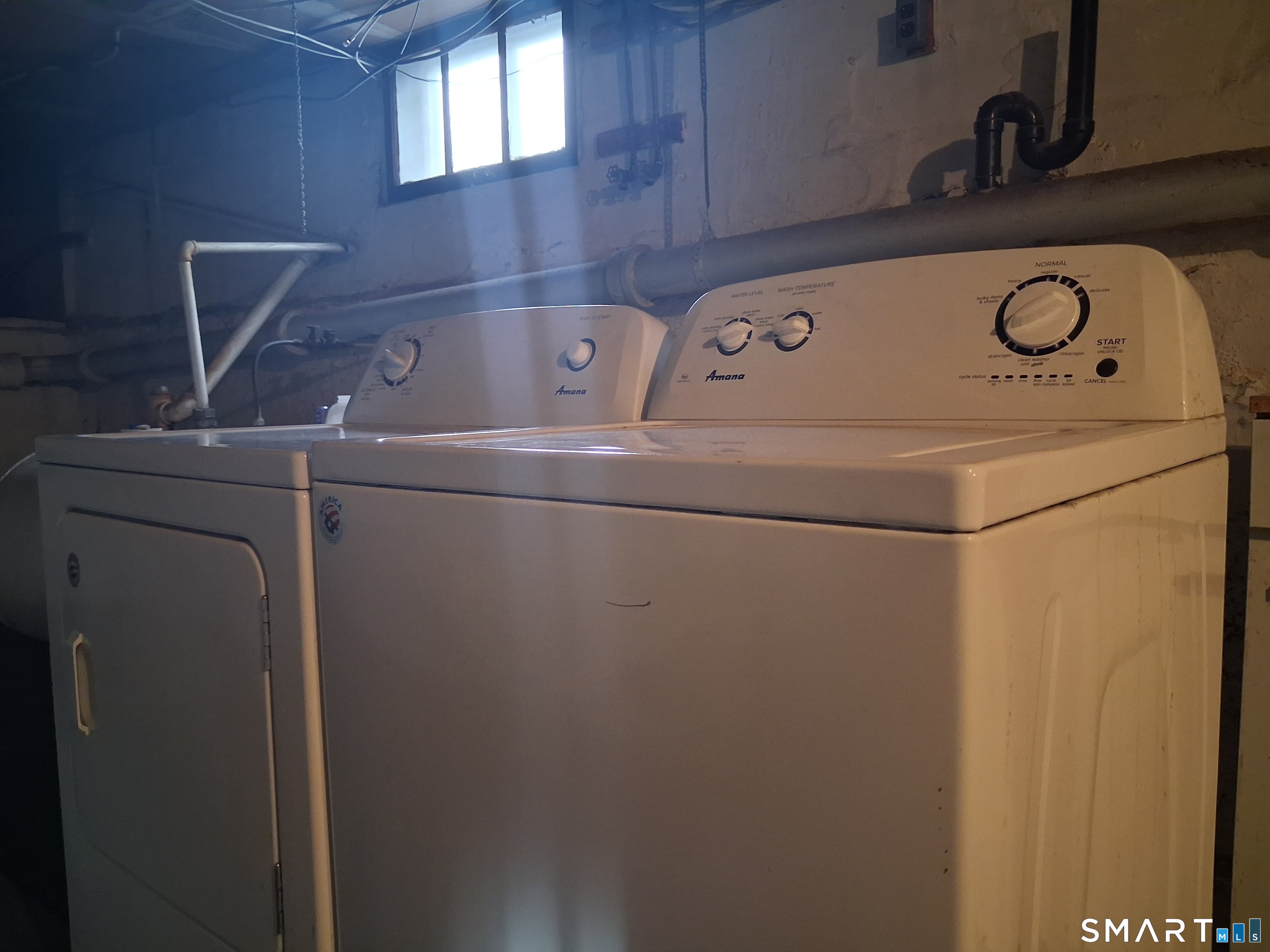 26 4th Street Hamden, CT 06514 - Photo 23 of 40 a close up view of washer and dryer