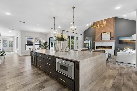 $2,575,000 | 8626 Woods Hollow Trail, Fulshear, TX 77406