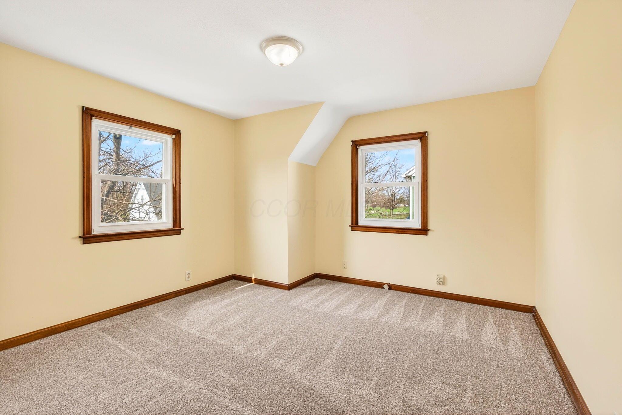 892 North Court Street Circleville, OH 43113 - Photo 43 of 58 Bedroom 3