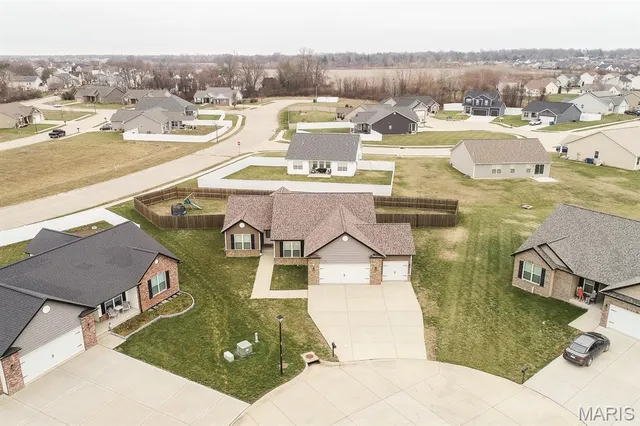 $425,000 | 708 Santa Fe Court, Shiloh, IL 62221