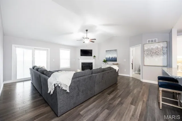 $425,000 | 708 Santa Fe Court, Shiloh, IL 62221