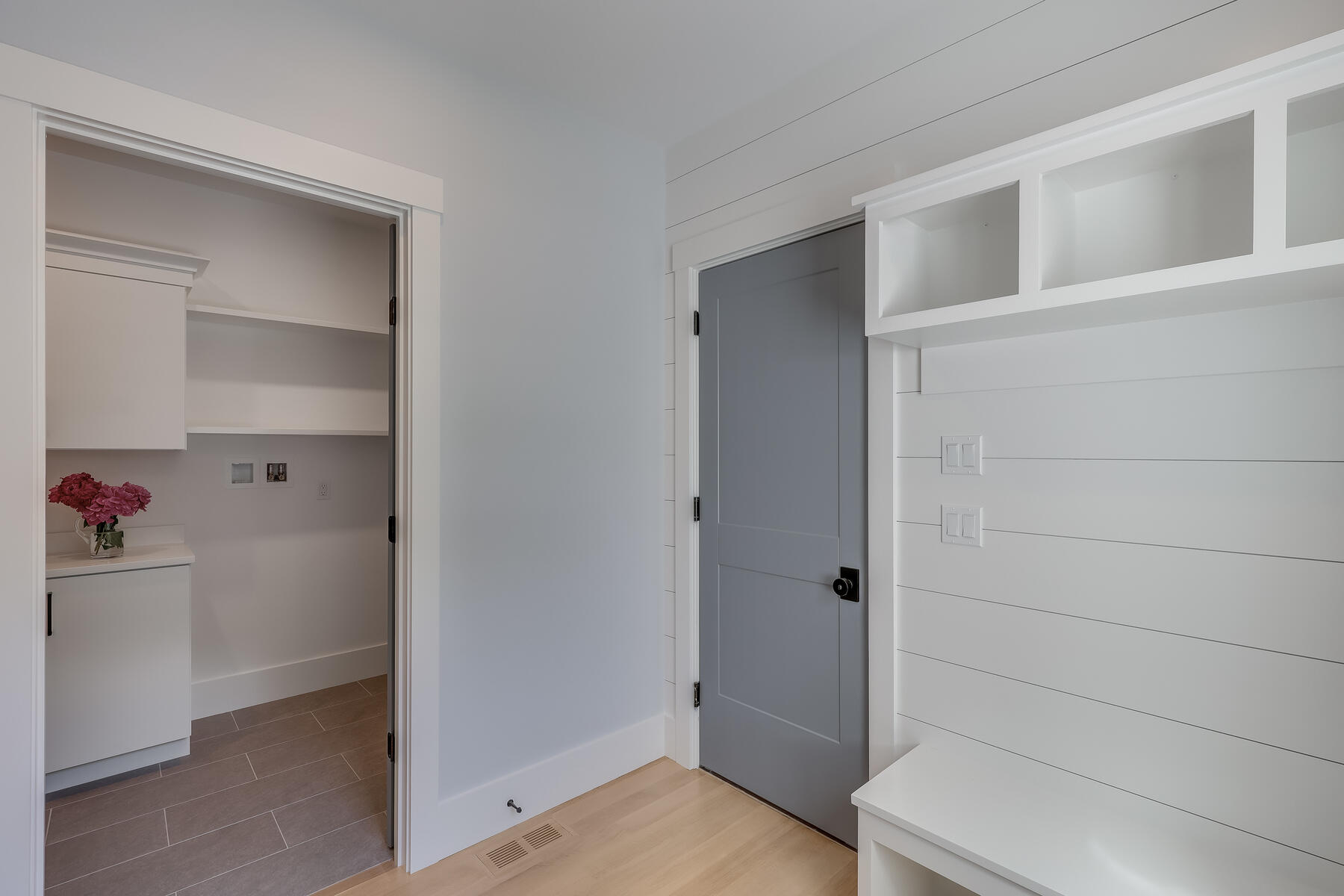 144 Rickenbacker Road East Falmouth, MA 02536 - Photo 25 of 50 a bathroom with a bathtub