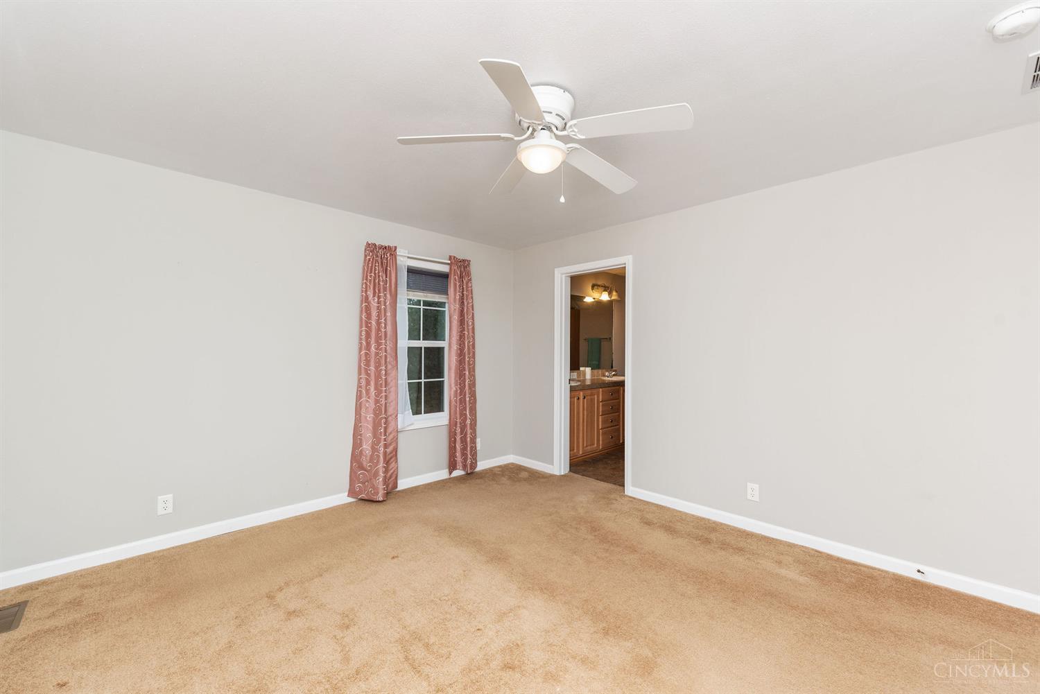 828 Gumley Road Blanchester, OH 45107 - Photo 13 of 32