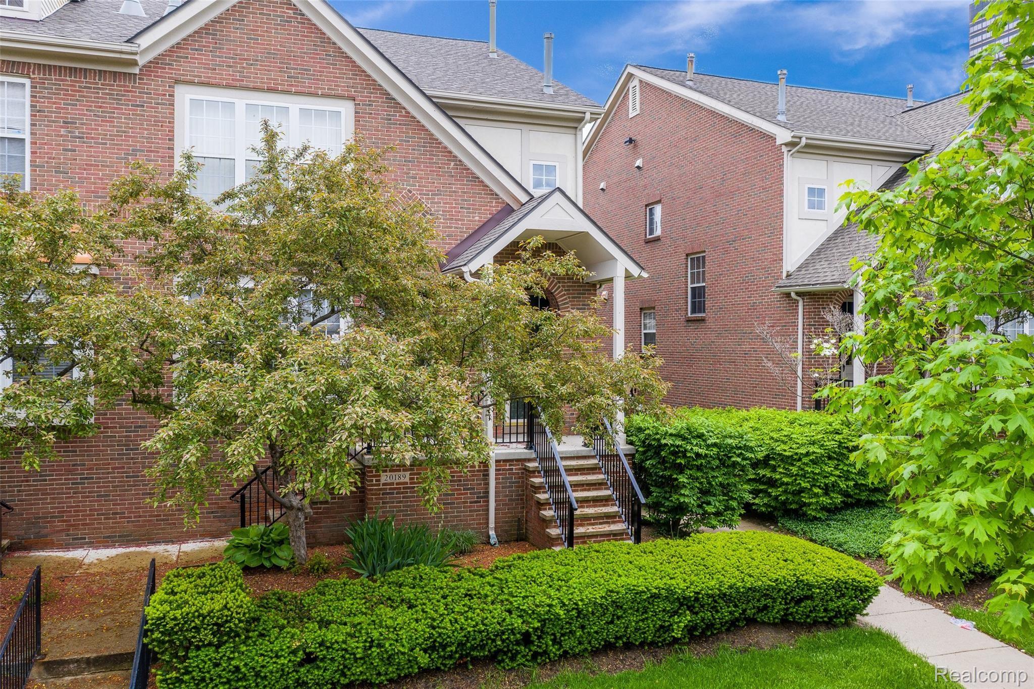 20189 Rodeo Court Southfield, MI 48075 - Photo 1 of 26 962CA56E-E3C0-46DF-9D91-78B0C763F863.jpeg