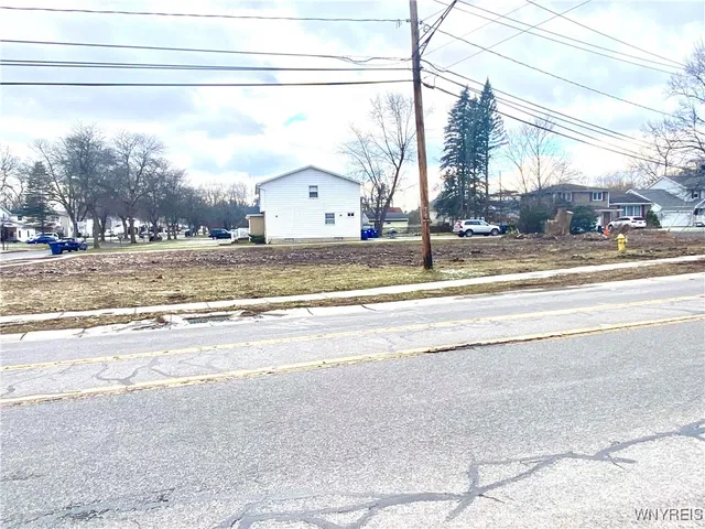 $39,900 | 3154 Sweet Home Road, Amherst, NY 14228