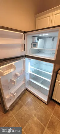 a view of empty room with window