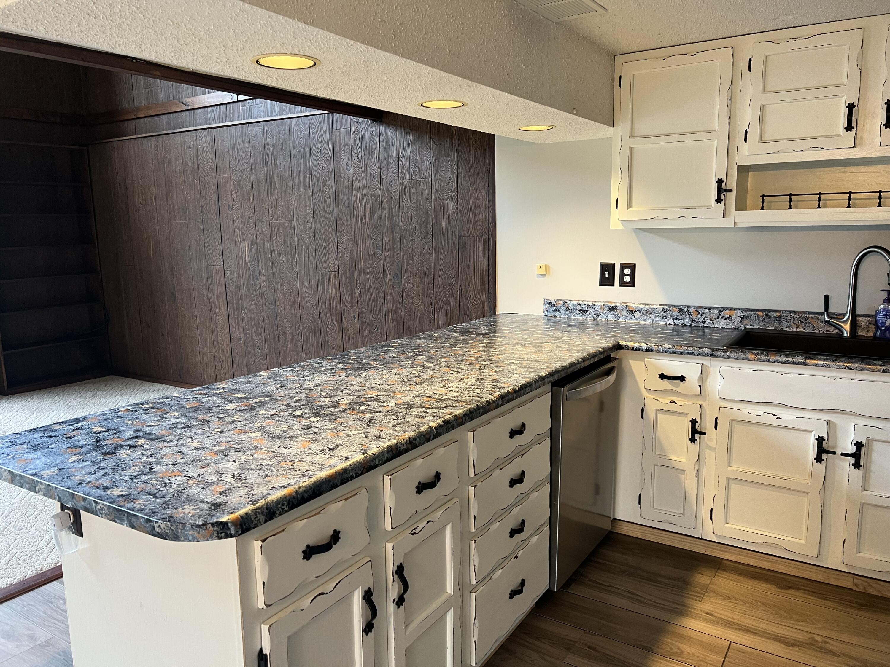 6820 West Travis Road Ludington, MI 49431 - Photo 17 of 39 Kitchen