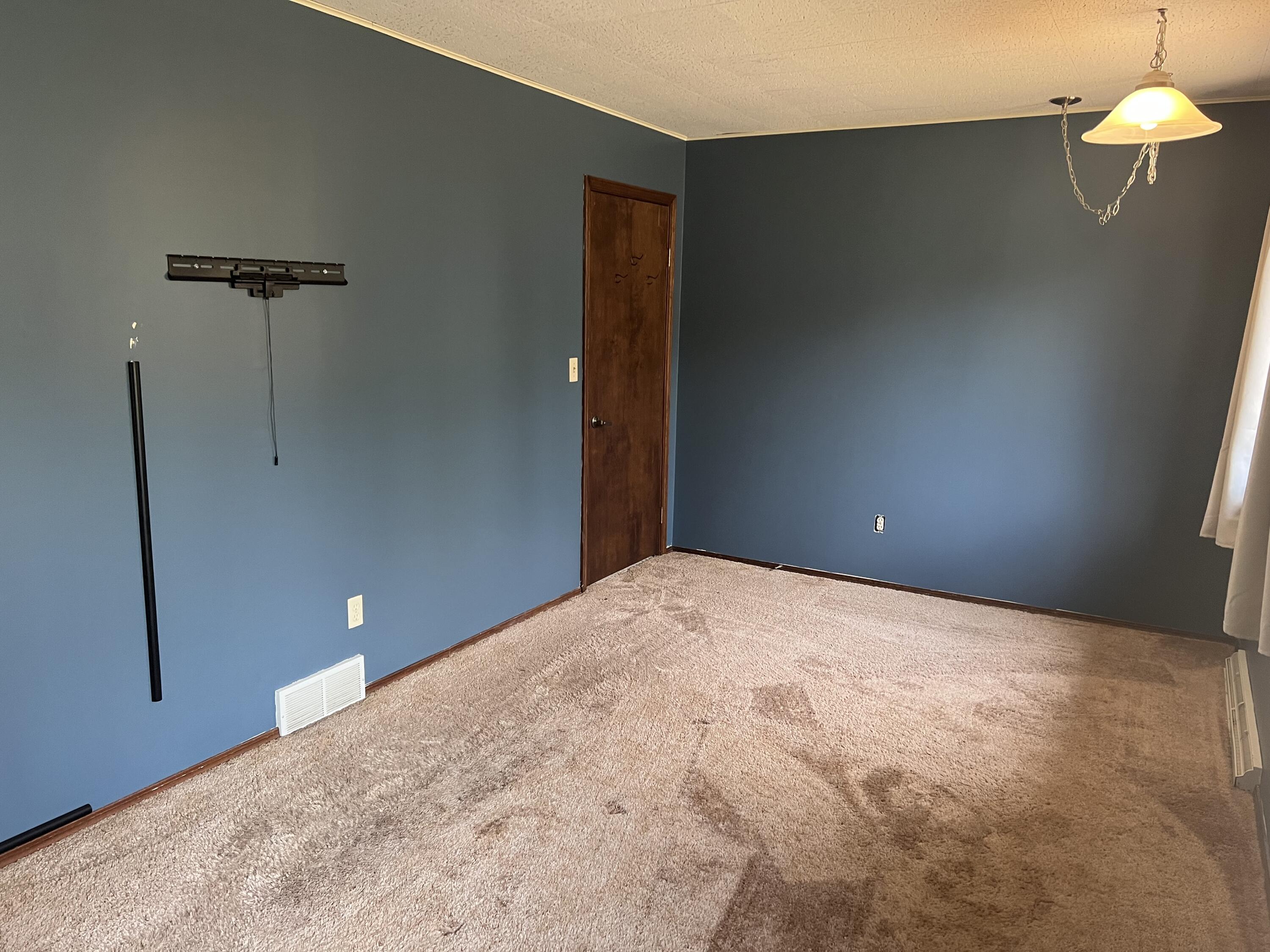6820 West Travis Road Ludington, MI 49431 - Photo 22 of 39 Primary Bedroom
