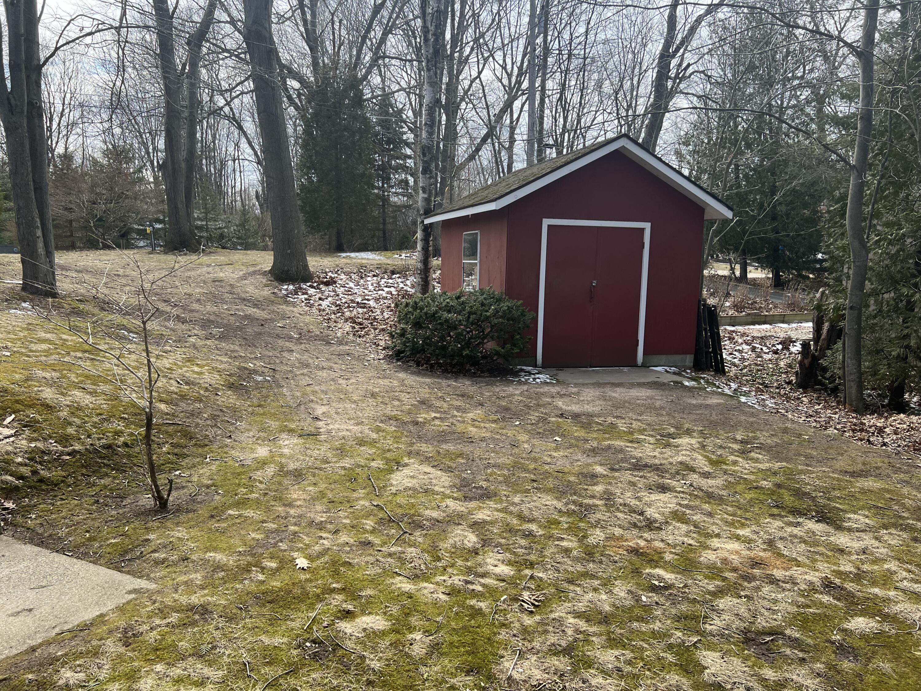 6820 West Travis Road Ludington, MI 49431 - Photo 9 of 39 Storage Shed