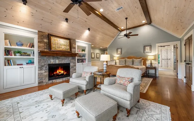 $2,834,360 | 547 Toccoa River Lane, Mineral Bluff, GA 30559