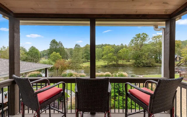 $2,834,360 | 547 Toccoa River Lane, Mineral Bluff, GA 30559