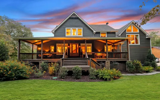 $2,834,360 | 547 Toccoa River Lane, Mineral Bluff, GA 30559