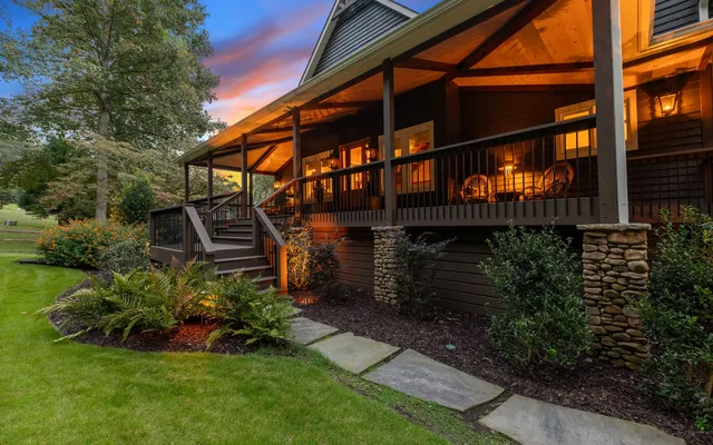 $2,834,360 | 547 Toccoa River Lane, Mineral Bluff, GA 30559