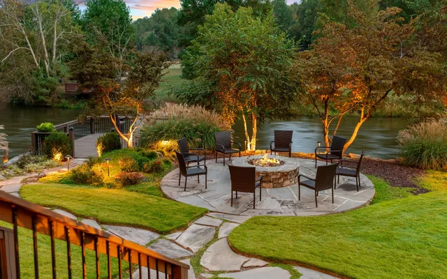 $2,834,360 | 547 Toccoa River Lane, Mineral Bluff, GA 30559