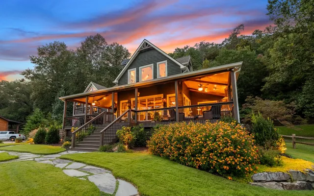 $2,834,360 | 547 Toccoa River Lane, Mineral Bluff, GA 30559