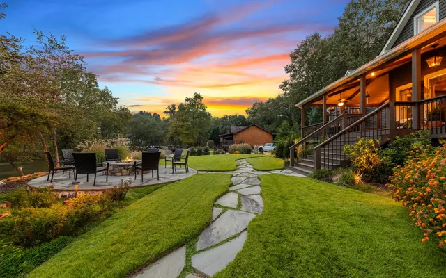 $2,834,360 | 547 Toccoa River Lane, Mineral Bluff, GA 30559