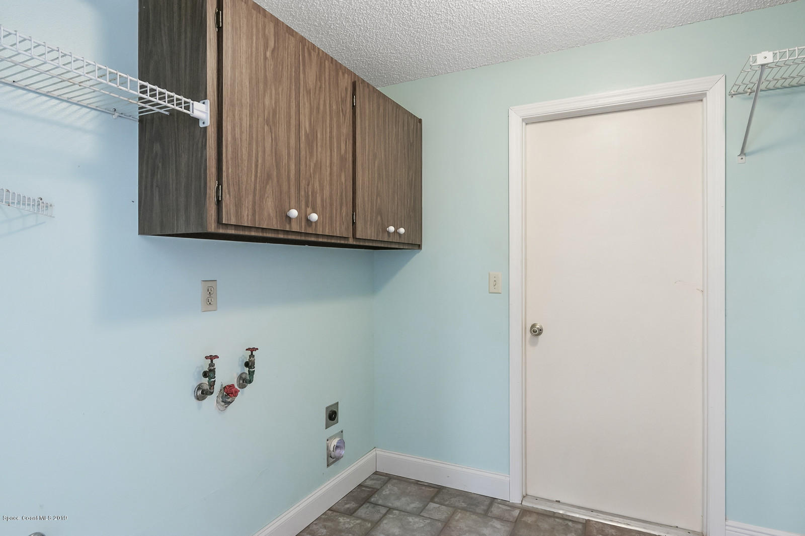 1320 Meadowbrook Road Northeast Palm Bay, FL 32905 - Photo 24 of 34 Laundry Room