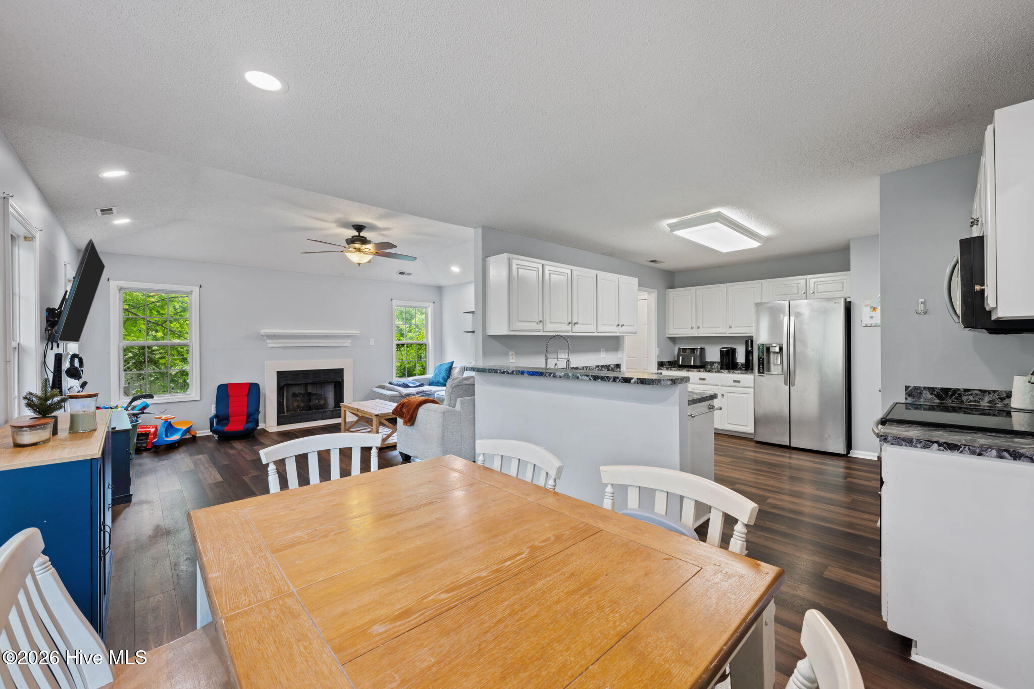 619 Fox Ridge Court Havelock, NC 28532 - Photo 17 of 42 breakfast nook