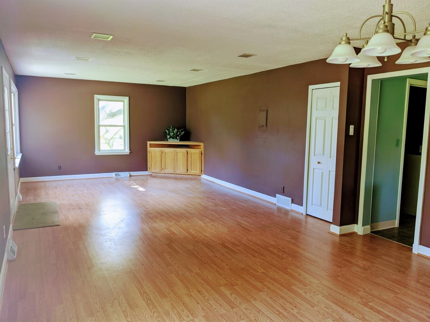 3358 Beaumont Road Ann Arbor, MI 48105 - Photo 8 of 23 Photo 8