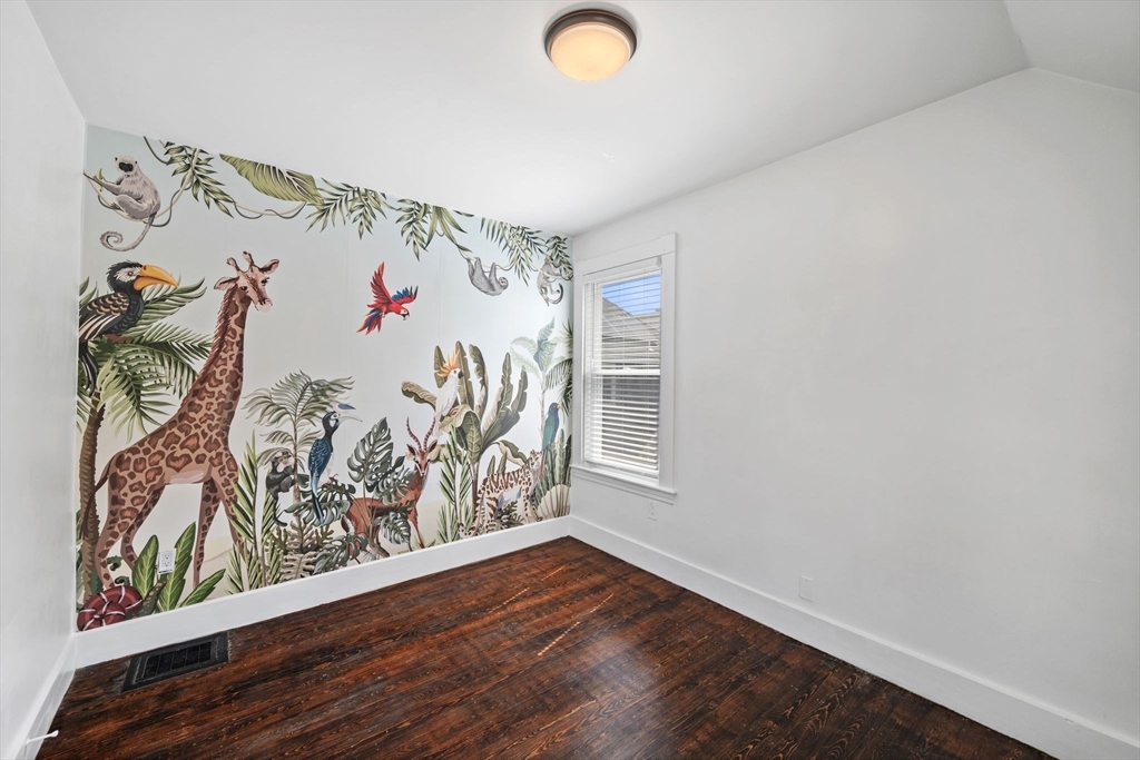 8 Chestnut Street Lynn, MA 01902 - Photo 22 of 39