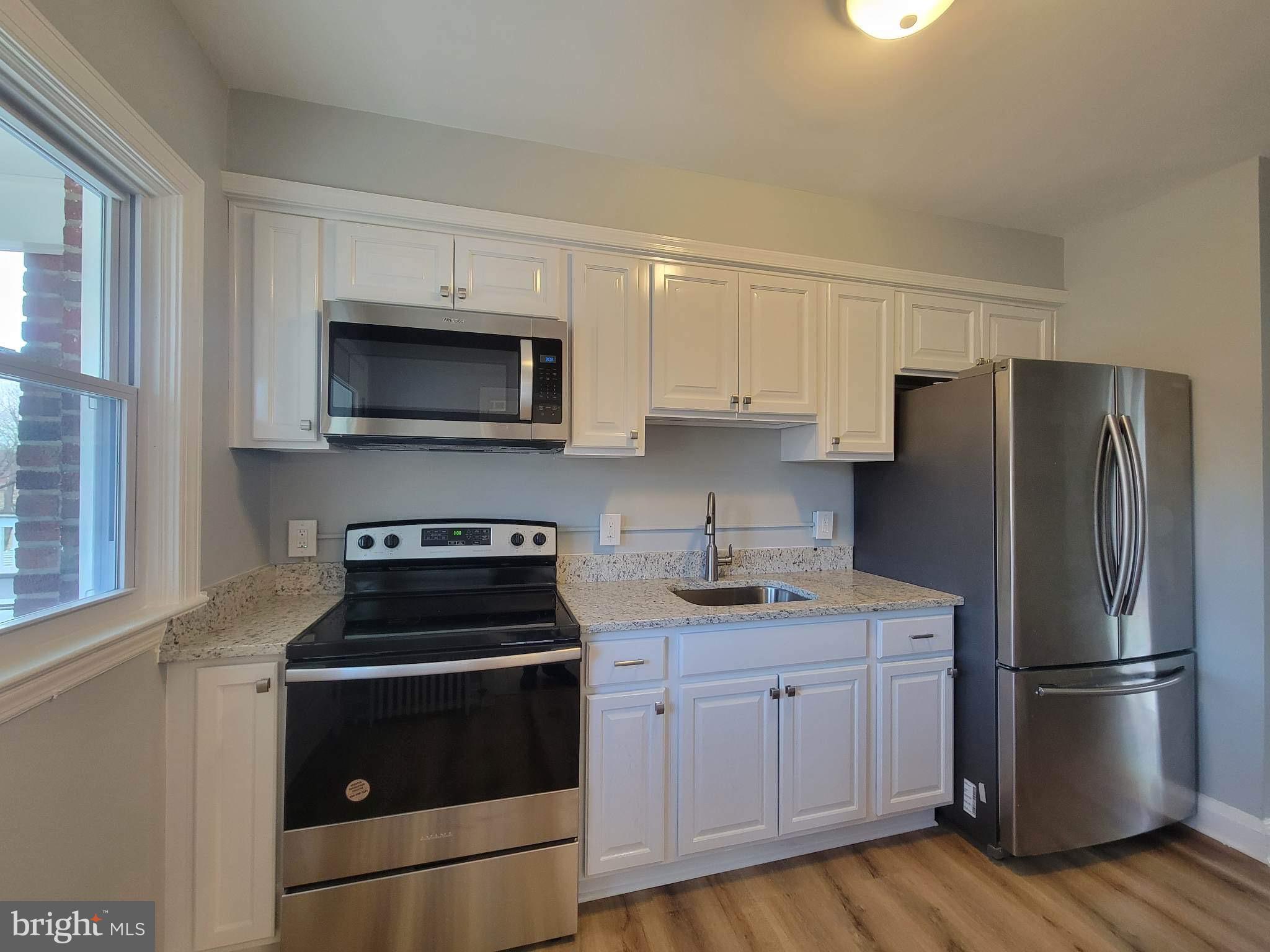 929 Elm Ridge Avenue Baltimore, MD 21229 - Photo 3 of 24 Gallery Image 3