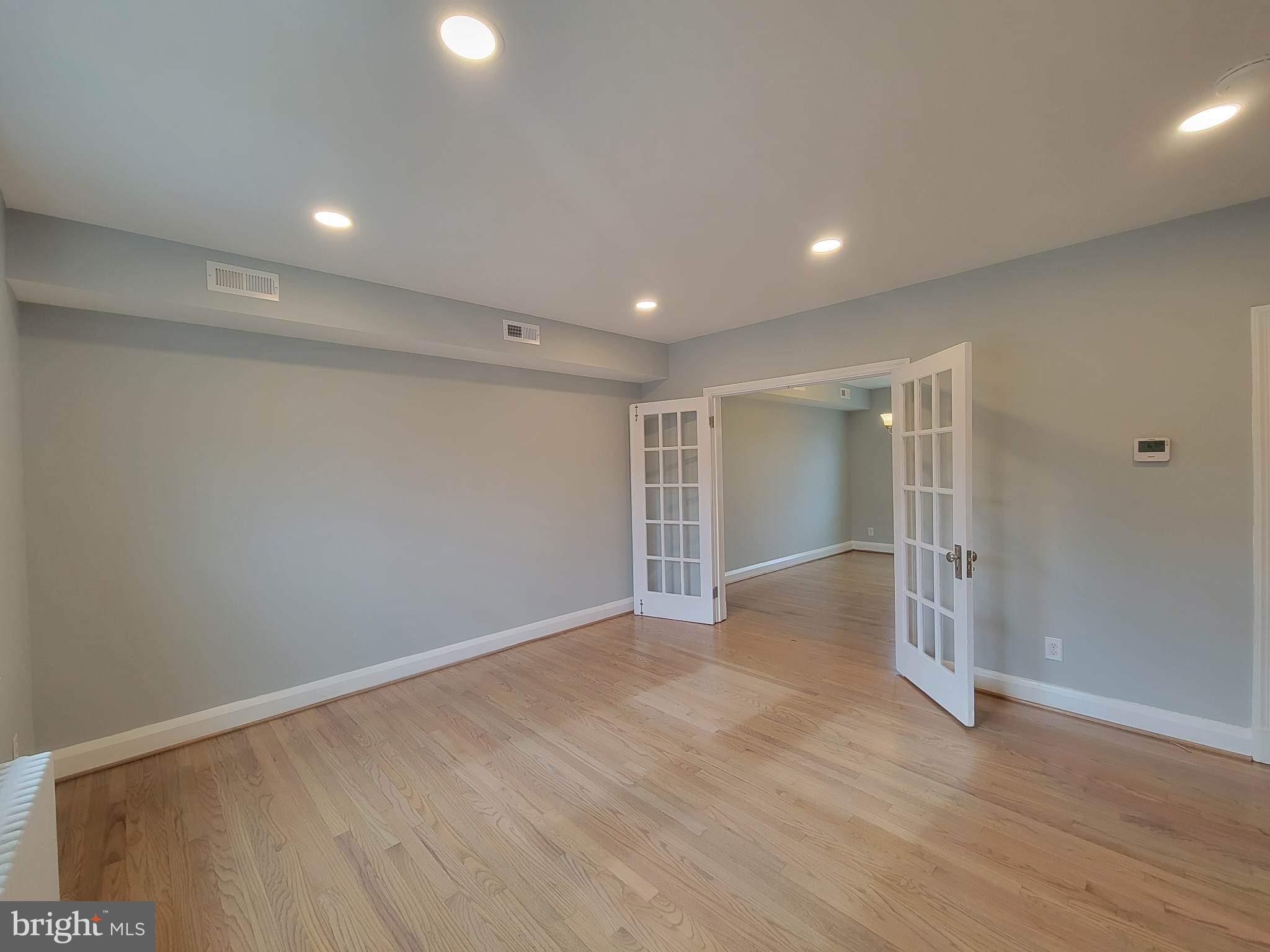 929 Elm Ridge Avenue Baltimore, MD 21229 - Photo 7 of 24 Gallery Image 7