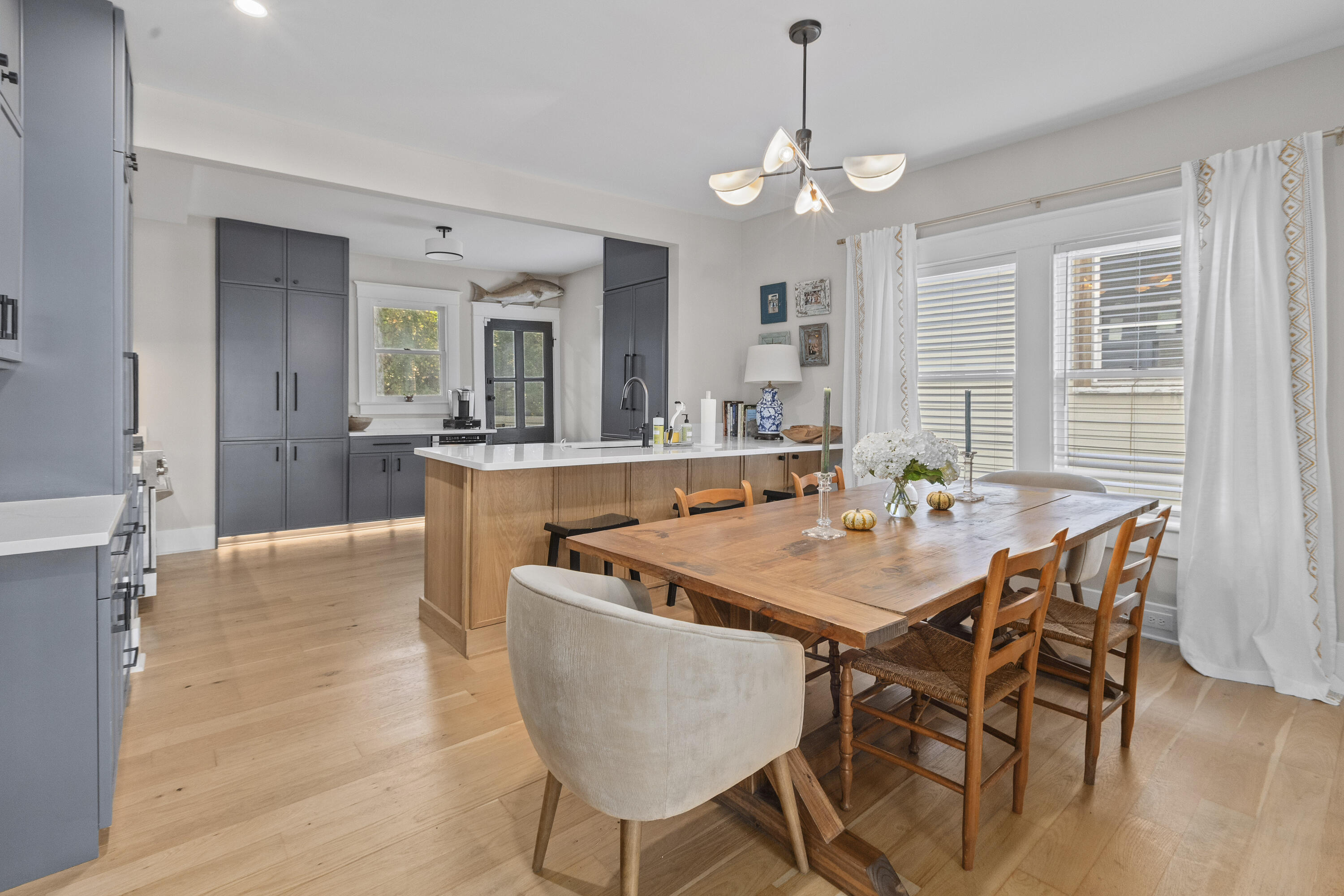 1011 Ashley Avenue Charleston, SC 29403 - Photo 14 of 45 Interior