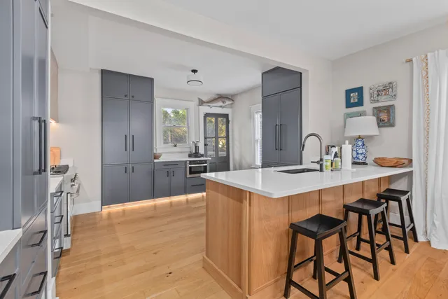 $1,275,000 | 1011 Ashley Avenue, Charleston, SC 29403