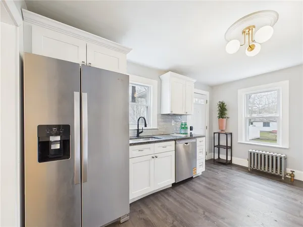 $499,000 | 28 Myrtle Avenue, Warwick, RI 02886