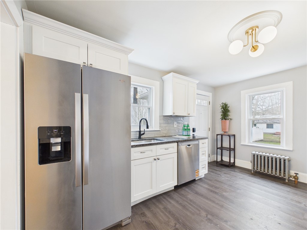 28 Myrtle Avenue Warwick, RI 02886 - Photo 12 of 37