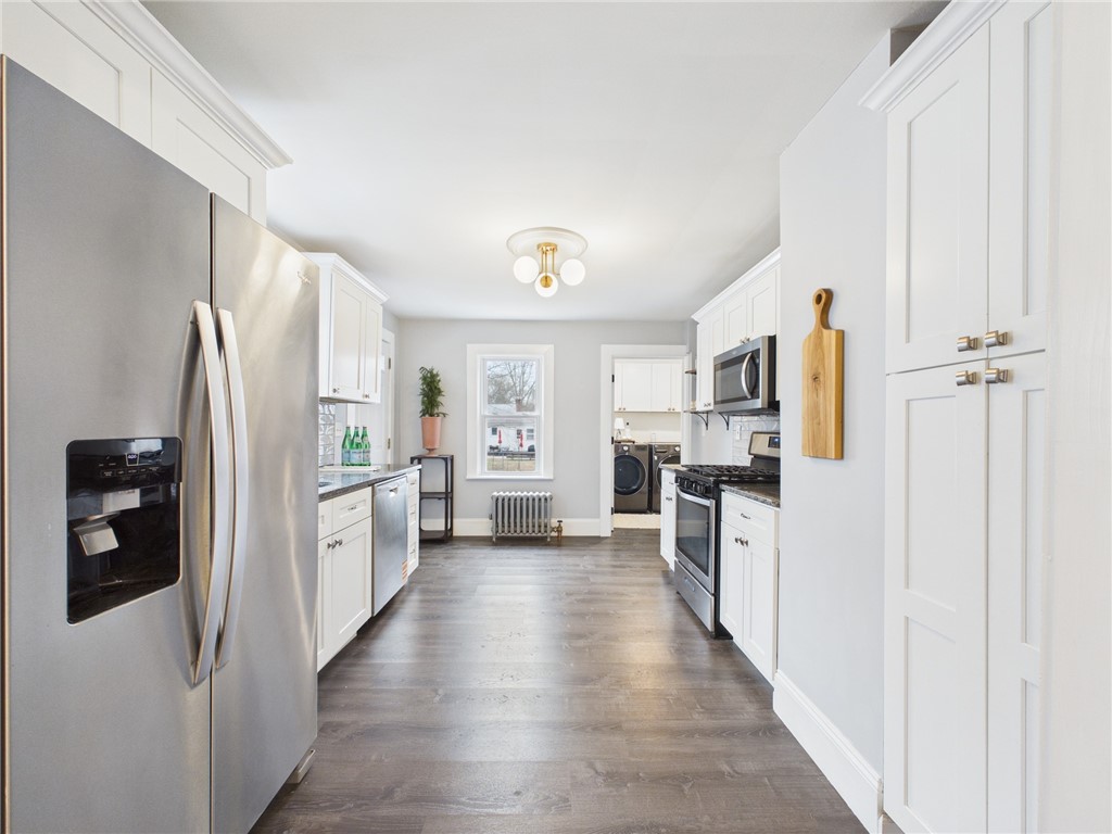 28 Myrtle Avenue Warwick, RI 02886 - Photo 13 of 37