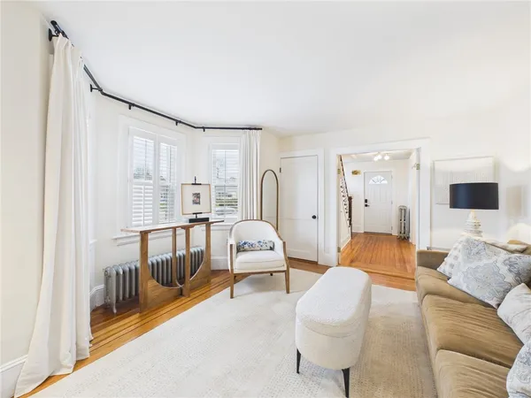 $499,000 | 28 Myrtle Avenue, Warwick, RI 02886