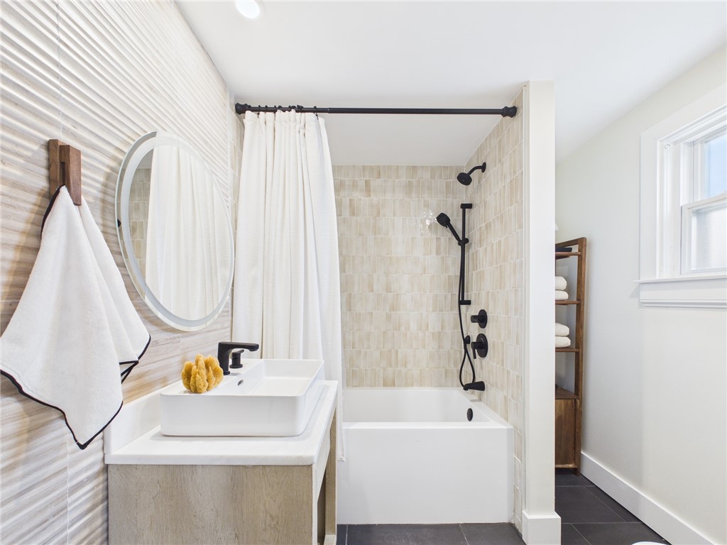 28 Myrtle Avenue Warwick, RI 02886 - Photo 21 of 37