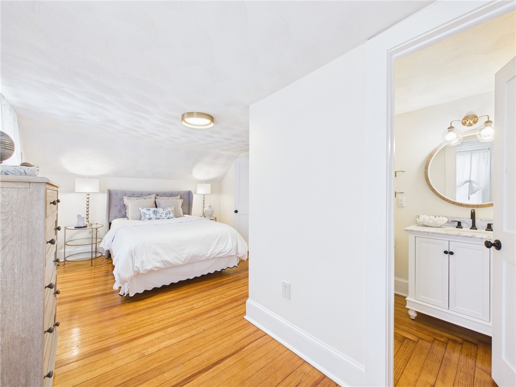 28 Myrtle Avenue Warwick, RI 02886 - Photo 29 of 37