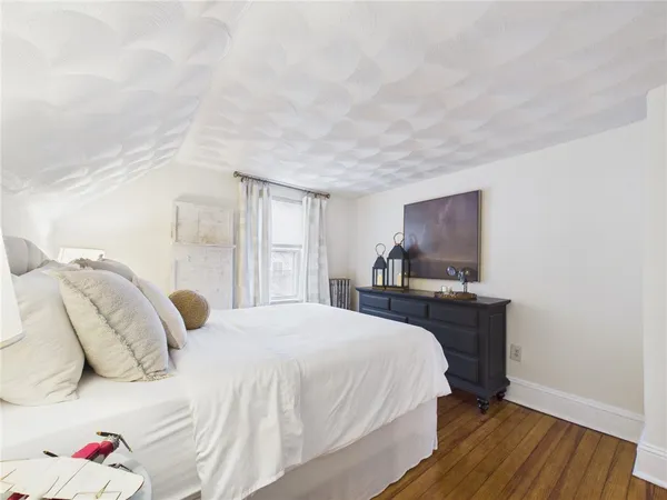 $499,000 | 28 Myrtle Avenue, Warwick, RI 02886