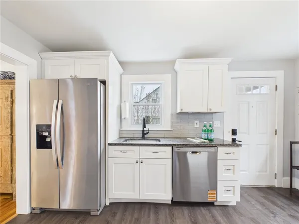 $499,000 | 28 Myrtle Avenue, Warwick, RI 02886