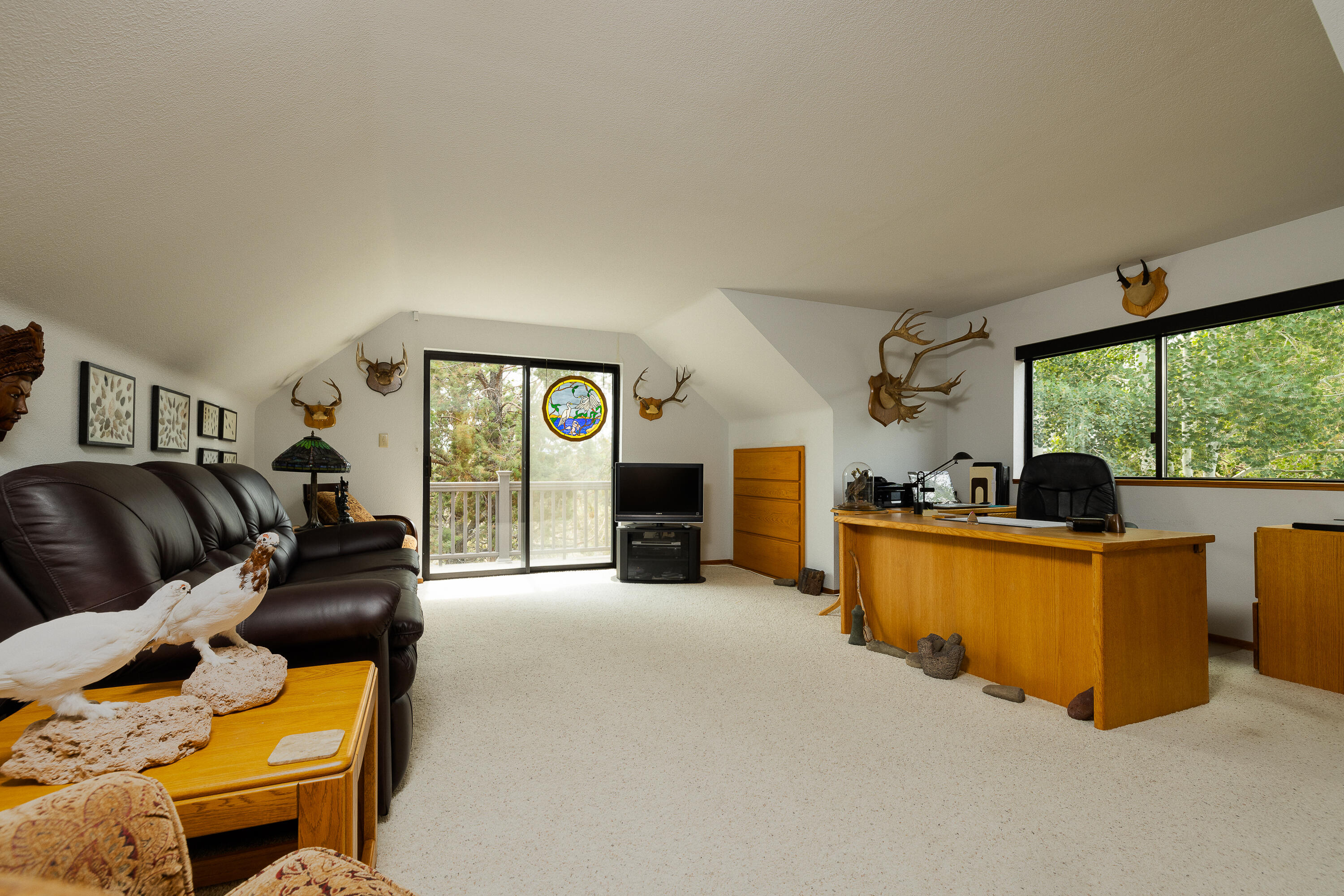 64355 Crosswinds Road Bend, OR 97703 - Photo 31 of 54 64355 Crosswinds Rd 27 of 49