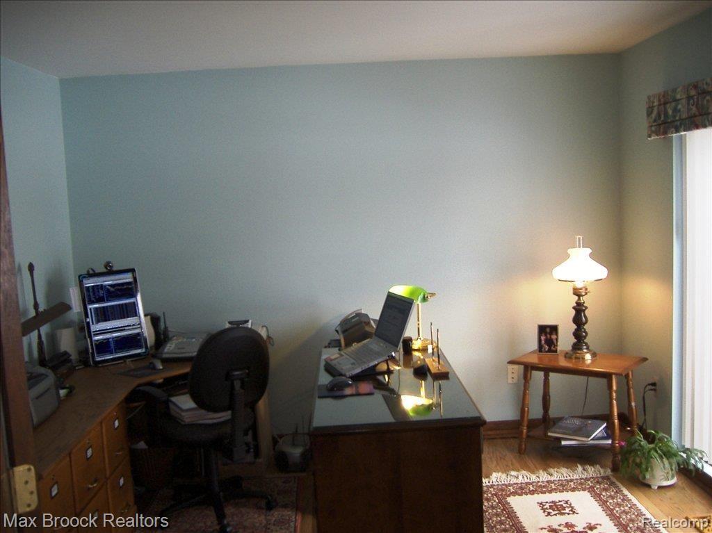 380 Lake Forest Road Rochester, MI 48309 - Photo 20 of 25 19 - Study - Lake Forest, 380