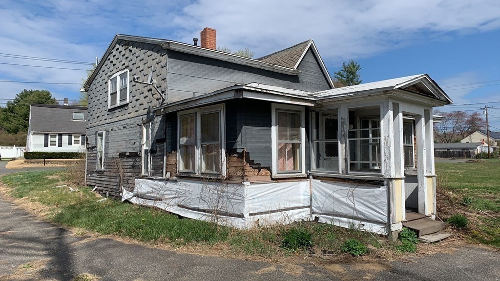83 Eagle Street Ware, MA 01082 - Photo 2 of 31 Gallery Image 2