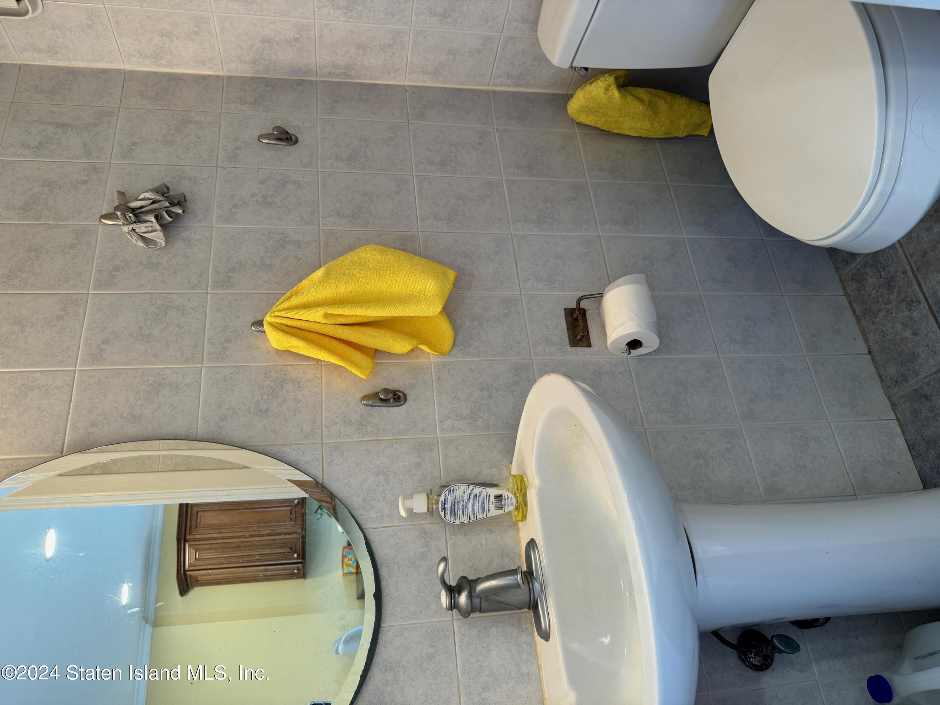 70 Narrows Road South, Unit 2 Staten Island, NY 10305 - Photo 27 of 29 11