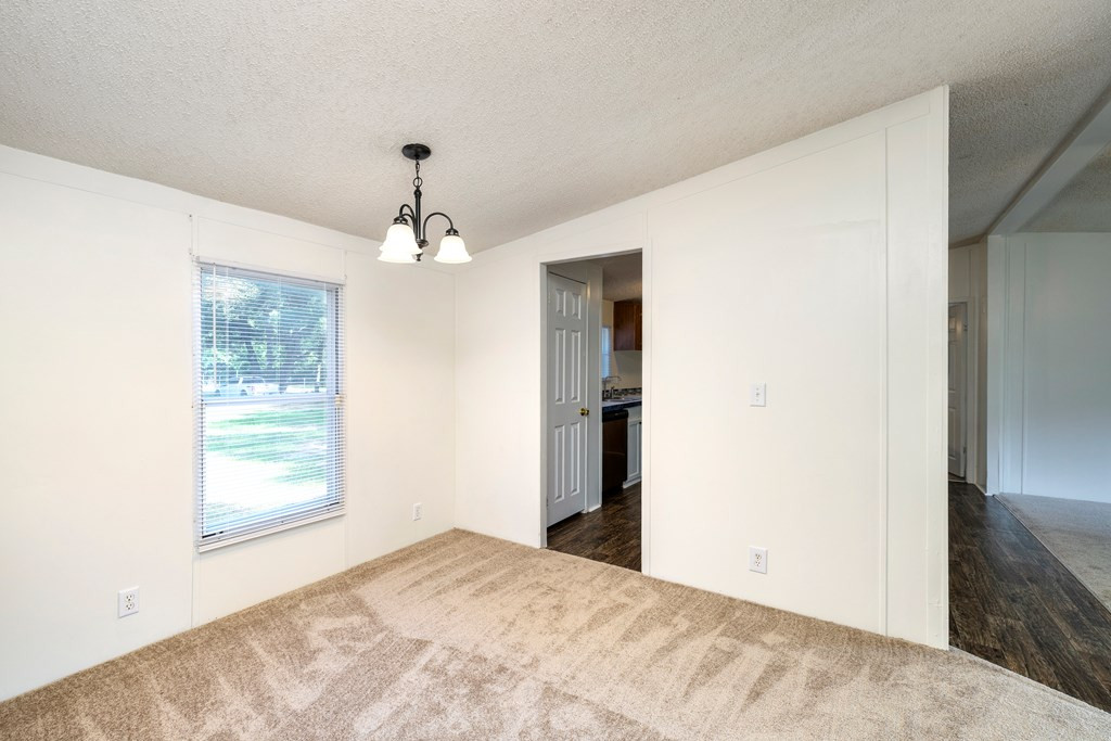 5615 OakHill Road Sumter, SC 29154 - Photo 6 of 39