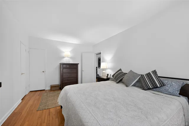 $389,900 | 101 Old Mamaroneck Road, Unit 2C3, White Plains, NY 10605