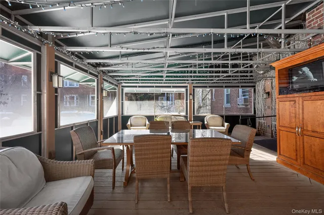 $389,900 | 101 Old Mamaroneck Road, Unit 2C3, White Plains, NY 10605